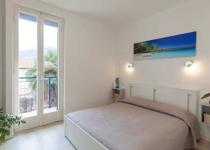 Tre Api By Elbasummer * Procchio (Isola d'Elba)